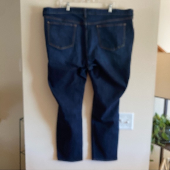 Old Navy The Sweetheart Women’s Tapered Stretch Blue Denim Jeans, Size 20 Reg. - Picture 2 of 6